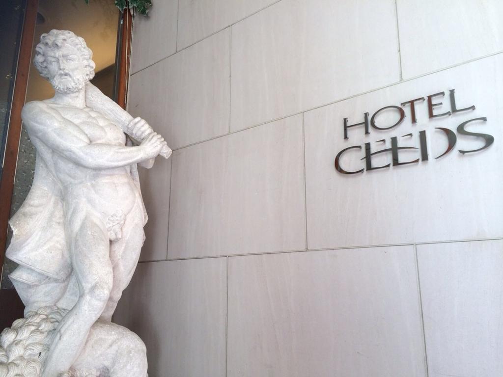 Hotel Ceeds (Adults Only) à Ōsaka Extérieur photo